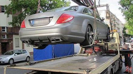 Der Besitzer dieses Mercedes mit AMG-Tuning wird seinen Wagen sicher vermissen.