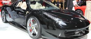 Ein Ferrari 458 Spider auf der Paris Motor Show 2012.