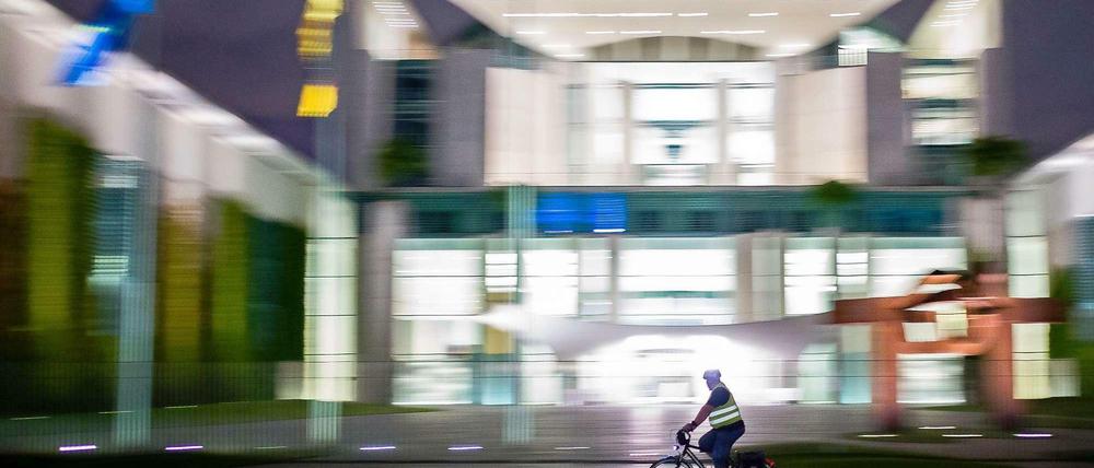 Verschwommene Konturen: Zwischen dem Bundesnachrichtendienst und der Abteilung VI des Bundeskanzleramts, die den Dienst eigentlich steuern und kontrollieren soll, gibt es einen regen Personalaustausch.