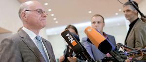 In Rage. Bundestagspräsident Norbet Lammert beklagt sich über die Kritik am Umgang mit der Cyberattacke.