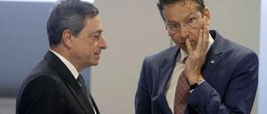 Der Präsident der Europäischen Zentralbank, Mario Draghi (links) und Euro-Gruppenchef Jeroen Dijsselbloem.