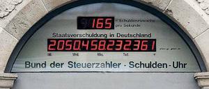 Die Schuldenuhr des Steuerzahlerbundes.