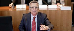 Innenminister Thomas de Maizière am Mittwoch vor dem Edathy-Untersuchungsausschuss