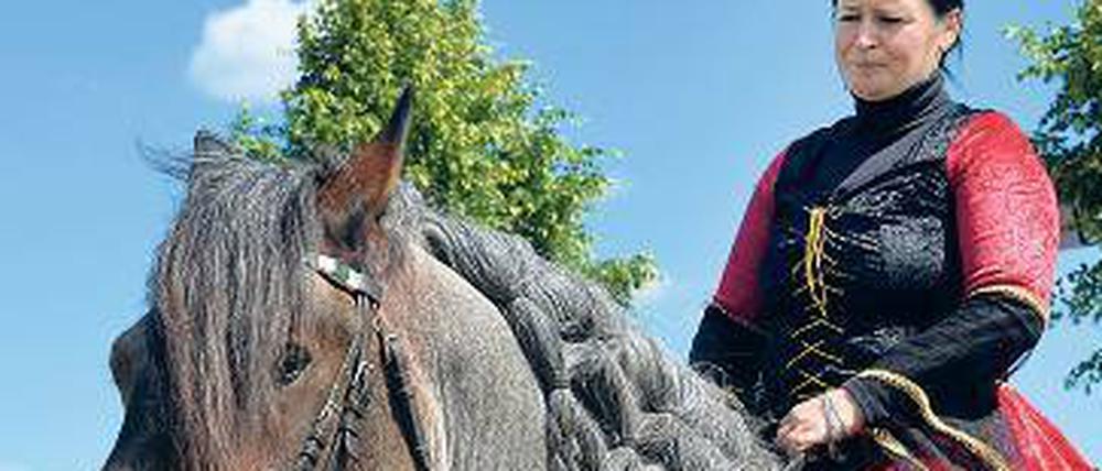 Freundschaft. Beim Pferderennen wird auch ein Ladies’ Cup ausgetragen.