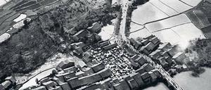 Markttag in einem Dorf in Süd-Hunan, fotografiert von Wulf-Diether Graf zu Castell-Rüdenhausen in den 30er Jahren