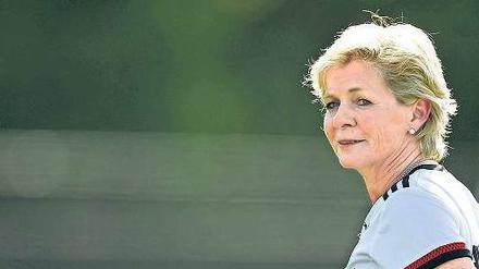 Neuer Auftritt. Silvia Neid ist in Kanada überaus entspannt – auch vor dem Achtelfinale am Samstag gegen Schweden. Foto: dpa/Jaspersen