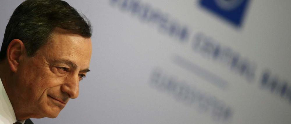 EZB-Präsident Mario Draghi: Seine Ankündigung im Jahr 2012, die EZB werde notfalls unbegrenzt Staatsanleihen kaufen, um Finanzspekulationen gegen den Euro zu stoppen, war Auslöser des Streits.