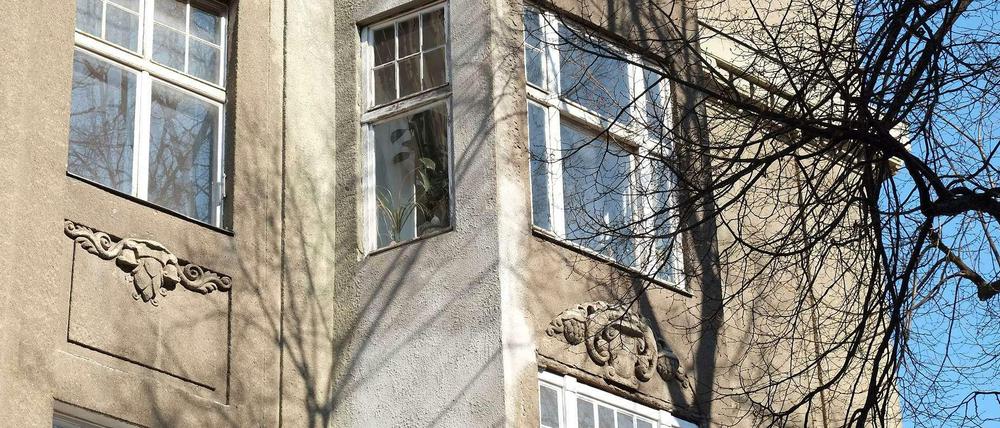 Fünf Zentimeter Dämmputz sollen auf die Fassade in der Kavalierstraße 19 aufgebracht werden.