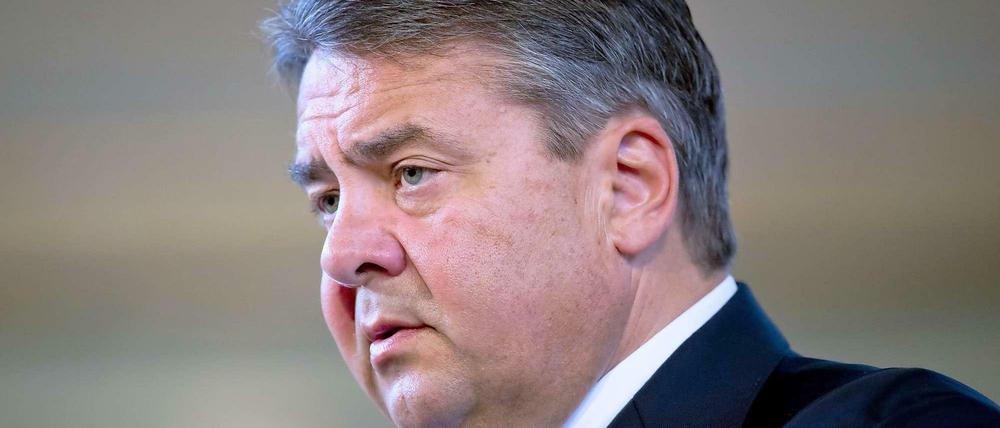SPD-Chef Sigmar Gabriel warnt die Regierung in Athen davor, das Blatt im Schuldenpoker zu überreizen.
