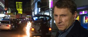 Kommissar Thorsten Lannert (Richy Müller) ist in eine Demo gegen Stuttgart 21 geraten.