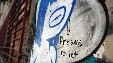 "Dreams to let - Träume zu vermieten", steht auf einer Wand in Athen. Der Traum, Europa könne alle Krisen durch Verhandeln lösen, ist jedenfalls ausgeträumt, meint unsere Kolumnistin Ursula Weidenfeld.
