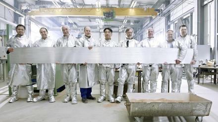 Großes Thema. Forscher am Helmholtz-Zentrum Geesthacht forschen am Auto der Zukunft aus Magnesium.