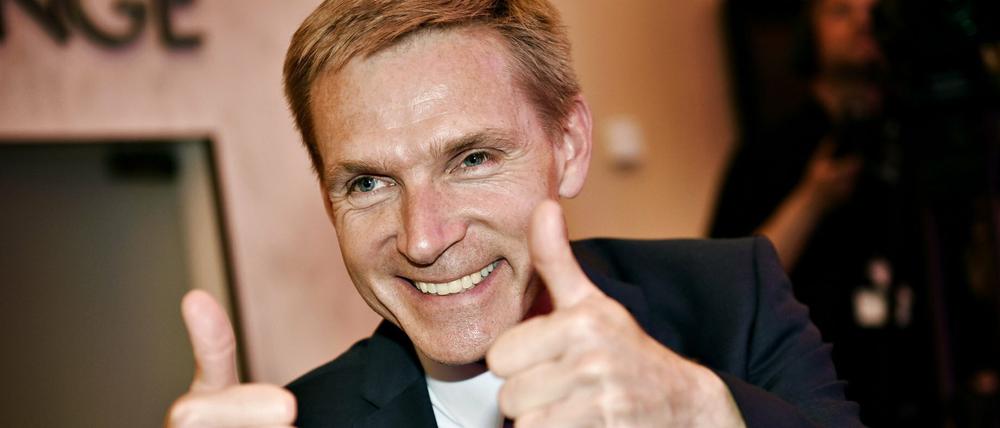 Der Chef der rechtspopulistischen Dänischen Volkspartei, Kristian Thulesen Dahl, feiert den Erfolg bei der Parlamentswahl.