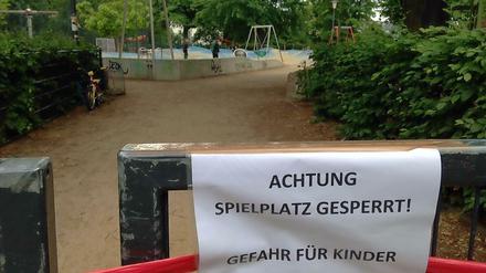 Betreten verboten: Der Spielplatz Weinbergsweg musste am Donnerstag wegen Rasierklingen gesperrt werden.
