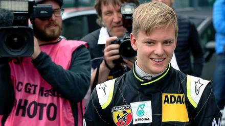 Der nächste Schumacher im Rennanzug. Michaels Sohn Mick.