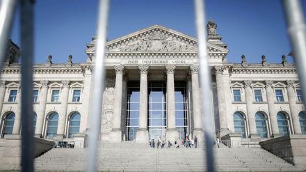 Nicht jeder darf da rein - der Bundestag in Berlin