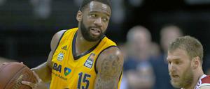 Nicht aufzuhalten: Alba Berlin muss Reggie Redding Richtung Istanbul ziehen lassen.