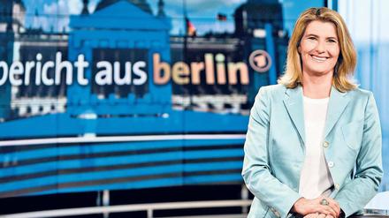 Neue Aufgabe.  Tina Hassel wird am 1. Juli neue Leiterin des ARD-Hauptstadtstudios und Chefredakteurin Fernsehen. Die 51-jährige Journalistin folgt Ulrich Deppendorf nach. Bislang führt Tina Hassel das ARD-Studio in Washington.