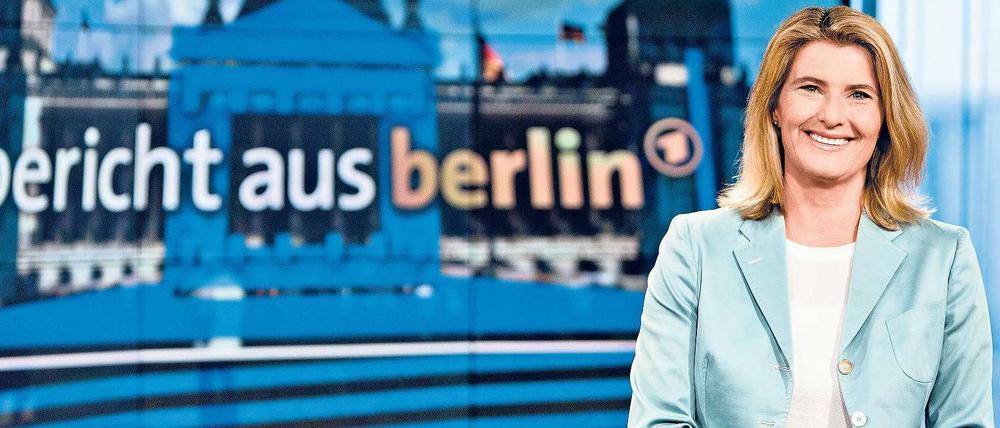 Neue Aufgabe.  Tina Hassel wird am 1. Juli neue Leiterin des ARD-Hauptstadtstudios und Chefredakteurin Fernsehen. Die 51-jährige Journalistin folgt Ulrich Deppendorf nach. Bislang führt Tina Hassel das ARD-Studio in Washington.