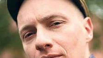 Dietrich Brüggemann ist Drehbuchautor und Regisseur. Seine neuer Spielfilm „Heil“ mit Benno Fürmann, Jacob Matschenz und Liv Lisa Fries in den Hauptrollen ist von Donnerstag, dem 16. Juli, an in den Kinos zu sehen.