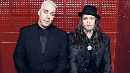 Düster-Duo. Der Berliner Till Lindemann (links) hat sich für sein Nebenprojekt Lindemann mit dem schwedischen Musiker Peter Tägtgren zusammengetan.