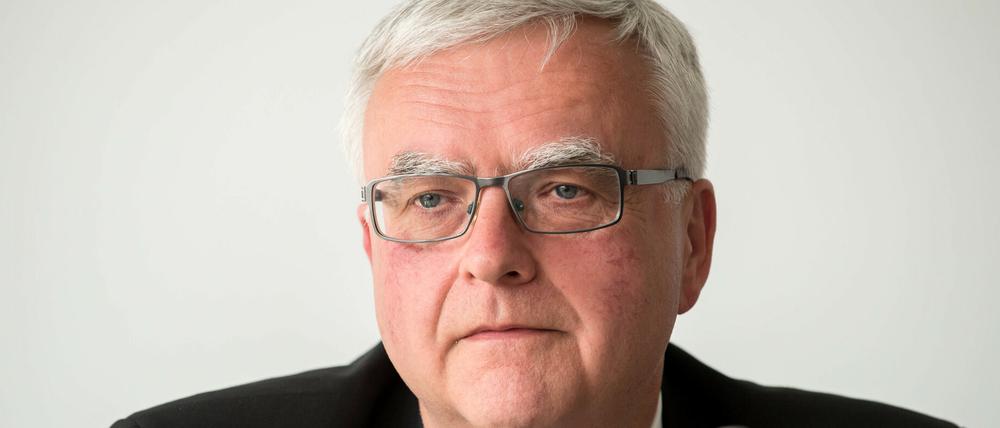 Heiner Koch, der neue Erzbischof von Berlin, auf der Pressekonferenz am Mittwoch. 