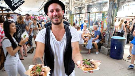 Jeden Sonntag findet der Streetfood-.Markt auf dem RAW-Gelände statt.