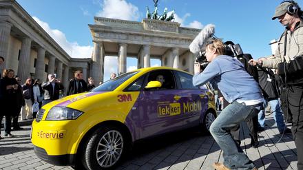 Tüftler aus Berlin. Mirko Hannemann fuhr am 26. Oktober 2010 am Brandenburger Tor vor. Inzwischen ermittelt der Staatsanwalt gegen ihn. 
