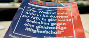 Aufgewacht! Bernd Lucke hat der AfD mit einer Spaltung der Partei gedroht und seinen "Weckruf" initiiert. Doch der könnte bald wieder Geschichte sein.