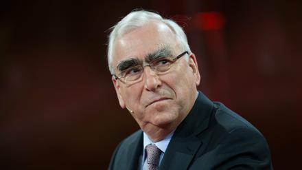 Theo Waigel (CSU), ehemaliger Bundesfinanzminister, bei "Günther Jauch"