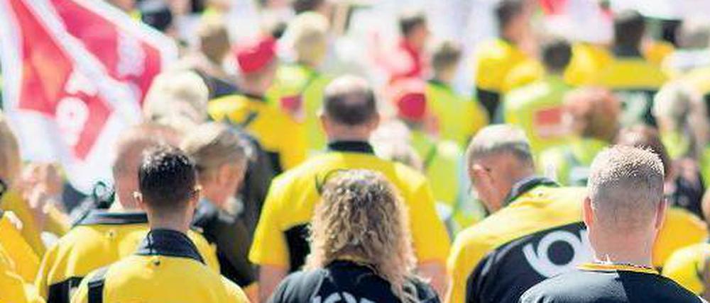 Langer Kampf: Die Mitarbeiter wehren sich gegen Tochterfirmen, in denen geringere Löhne gezahlt werden sollen