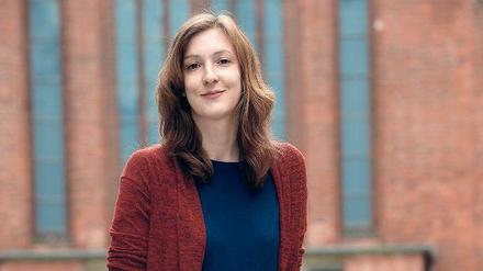 Die Schriftstellerin Inger-Maria Mahlke bei der Fotosession im Neuköllner Schillerkiez.