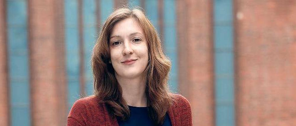 Die Schriftstellerin Inger-Maria Mahlke bei der Fotosession im Neuköllner Schillerkiez.