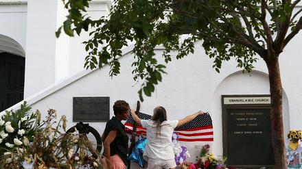 Trauer in Charleston. Die US-Elite reist an diesem Freitag zur Beerdigung an - und versucht, dem Rassismus zu begegnen.