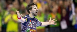 Kommt an unsere Brust. Die Füchse suchen einen neuen Hauptsponsor.