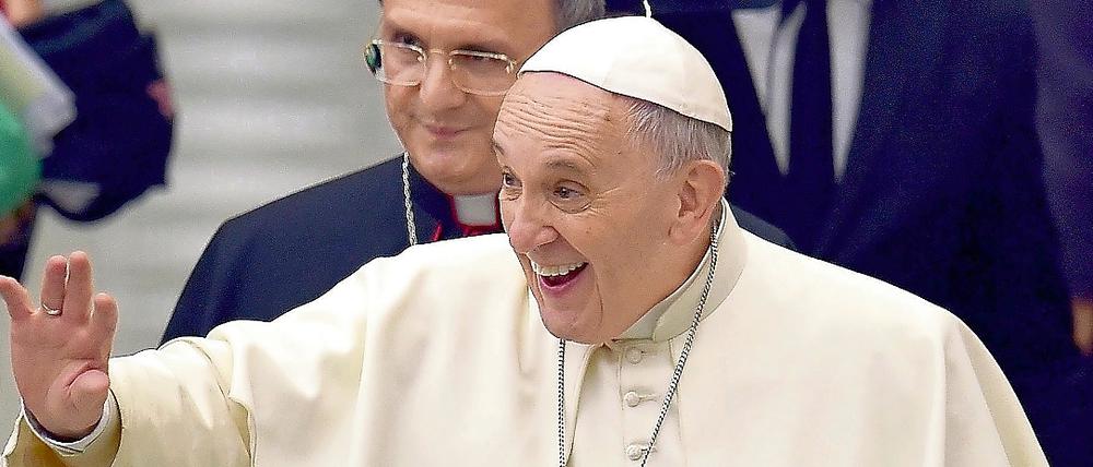 Papst Franziskus freut sich auf seine Südamerika-Reise im Juli. In Bolivien soll ihm ein Koka-Kuchen gegen die Höhenkrankheit helfen - wird er das Geschenk annehmen.