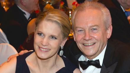 Bahnchef Rüdiger Grube und Star-Köchin Cornelia Poletto am 08.02.2014 auf dem "Ball des Sports" in Wiesbaden (Hessen). Nun wollen die beiden heiraten.