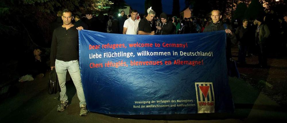 Willkommen, bienvenue, welcome - Solidarität am Dienstagabend in Freital
