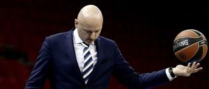 Seltener Anblick: Sasa Obradovic am Spielfeldrand mal nicht unter Hochspannung.