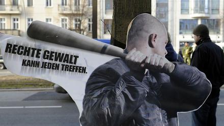 Die Gewalttaten von Rechtsextremisten nehmen zu. 