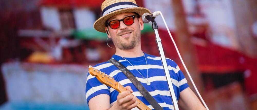 Natürlich mit Mützchen: Beatsteaks-Sänger Arnim Teutoburg-Weiß.