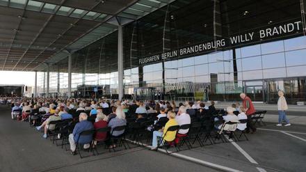 Diese Akustik! Diese Ruhe! Klassikfreunde haben ihre Freude am Flughafen BER.