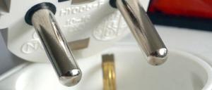 Entlastung. 14 Jahre lang mussten Deutschlands Stromkunden steigende Preis wegstecken, 2015 gibt es endlich leichte Entspannung.