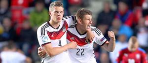 „Der Kopf ist frei!“ Das behauptet Dominique Heintz (rechts) jedenfalls, seit sein Wechsel nach Köln feststeht. 