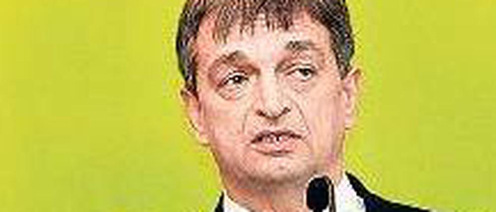 Jerome Champagne, 57, war von 1999 bis 2010 in mehreren Fifa-Positionen tätig. Der Franzose kandidierte zuletzt erfolglos als Fifa-Präsident. 