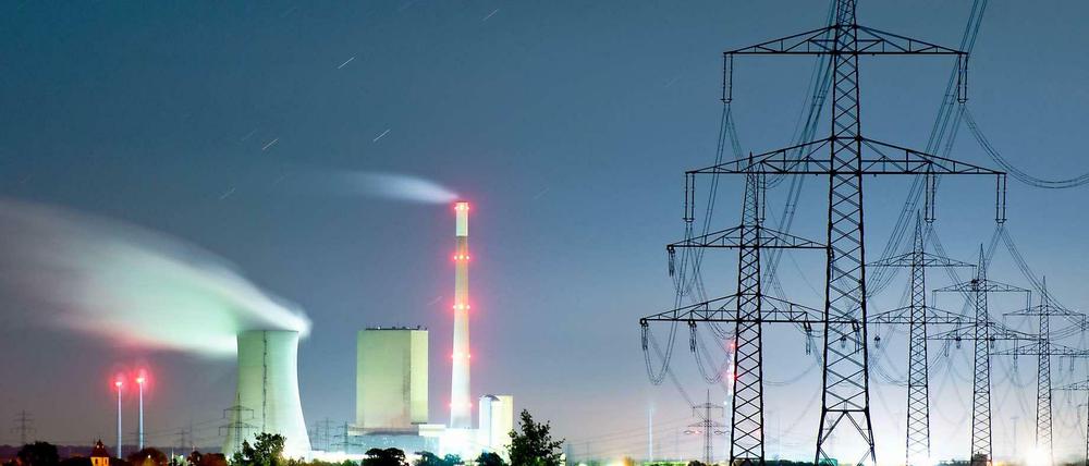 Eine Kapazitätsreserve aus alten Braunkohlekraftwerken nützt zwar den Netzbetreibern relativ wenig. 2,7 Gigawatt sollen vier Jahre als Reserve weiter finanziert werden, aber keinen Strom mehr liefern. Das kostet die Stromkunden im Jahr rund 230 Millionen Euro.