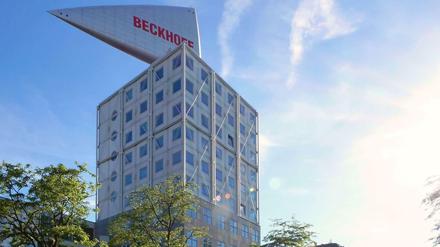 Das Kant-Dreieck kann nicht mehr wachsen. Wegen des Streits um Werbung auf dem Dachsegel hat das Bezirksbauamt die Planung ad acta gelegt.