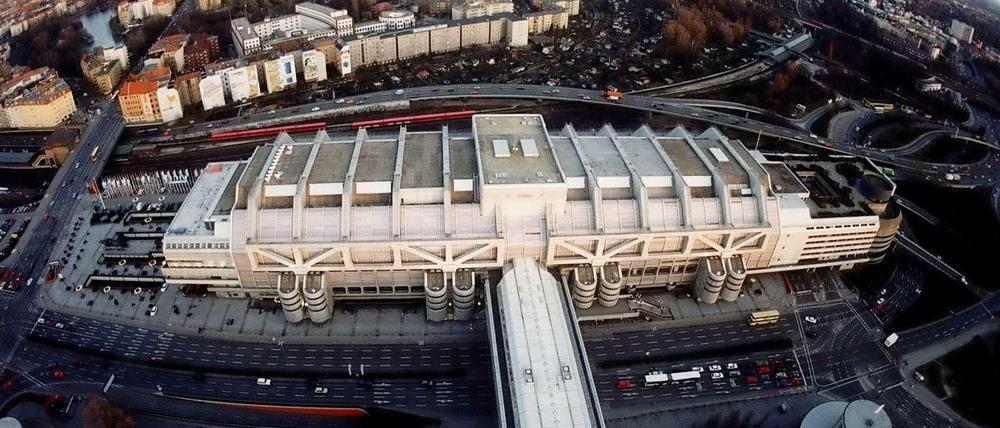 Ist das ICC, eingebettet zwischen Stadtautobahn und S-Bahn, vielleicht doch unsanierbar?