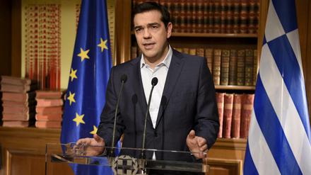 Alexis Tsipras spricht im Fernsehen an das griechische Volk.