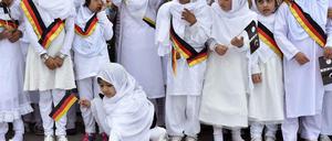 Deutscher Islam: Szene von der Einweihung der Bait-ul-Wahid-Moschee im hessischen Hanau im Mai